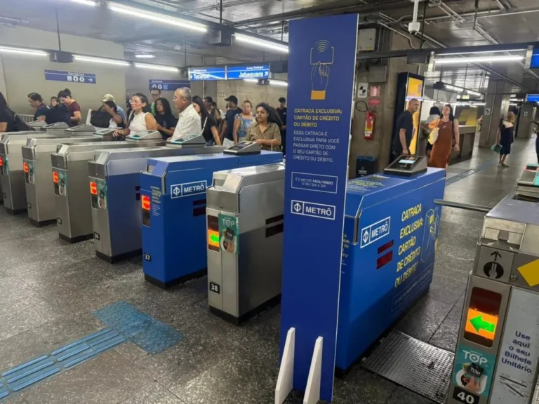 pagamento-por-aproximacao-passa-a-ser-aceito-em-todas-as-estacoes-do-metro