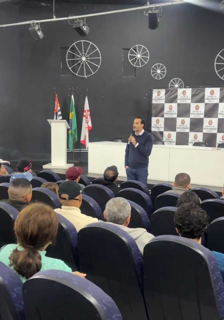 rafael-limonta-promove-dialogo-e-orientacao-com-ambulantes-de-itaquera